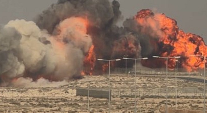 Indian Air Force LCA Tejas Crashes at Dubai Air Show 2025; Pilot Killed